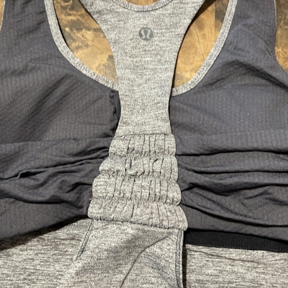 Lululemon Padded Bra Tank Top Size 6🥰🥰 - Picture 3 of 4